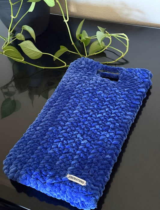 The Velvet Crochet Laptop|Ipad Sleeve